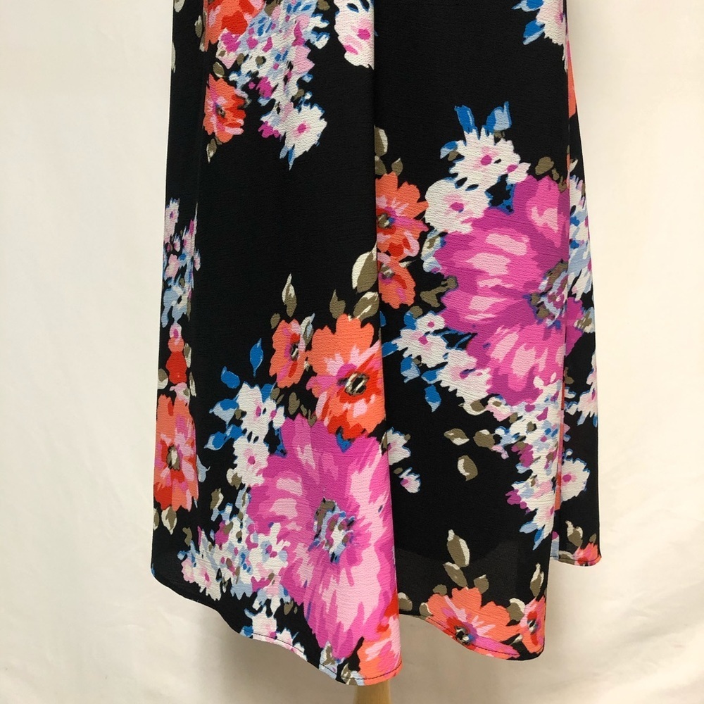 How Very Loved Halter Neck Floral Mini Dress - Picture 6 of 10